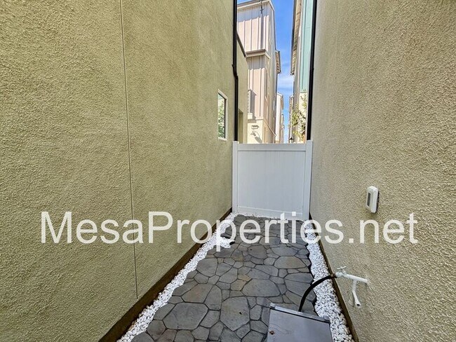 Building Photo - 4459 S Grant Pso