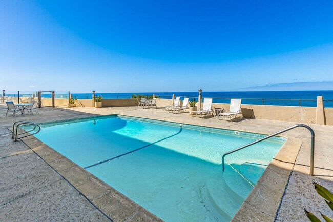 Building Photo - 145 S Shore Dr