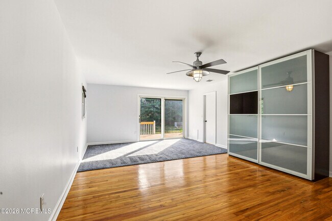 Building Photo - 2021 Paterson Ave