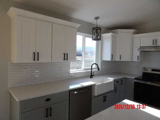 Building Photo - BRAND NEW 3 Bedroom House