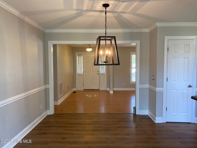 Building Photo - 1149 Stone Creek Dr