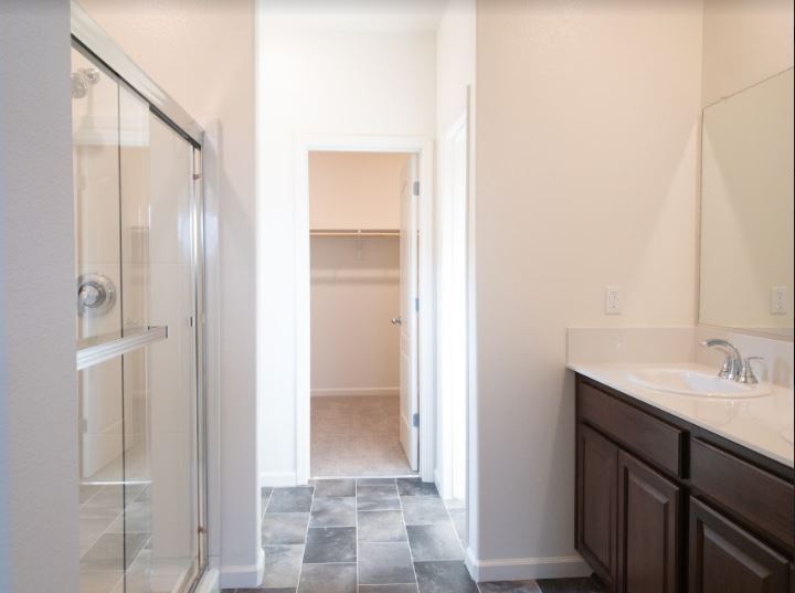 Building Photo - 4264 Lasalle Dr