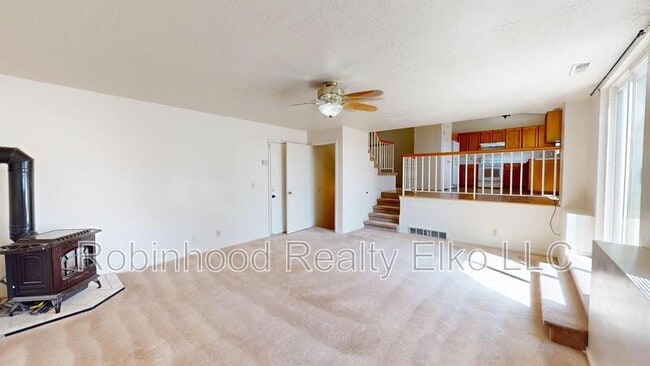 Building Photo - 2316 Sierra Dr