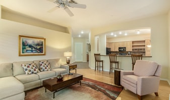 Building Photo - 892 W Raven Dr