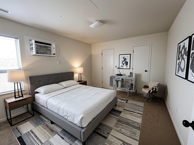 Building Photo - 602 Sunset Ln