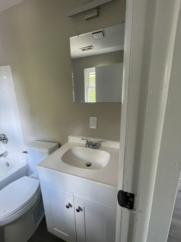 Building Photo - 2303 Wyoming St