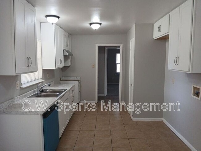 Building Photo - 635 Highfall Dr