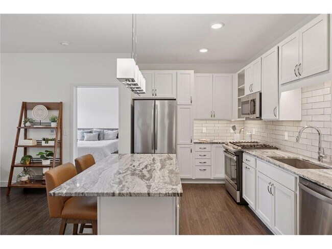 Building Photo - 12610 Ridgedale Dr