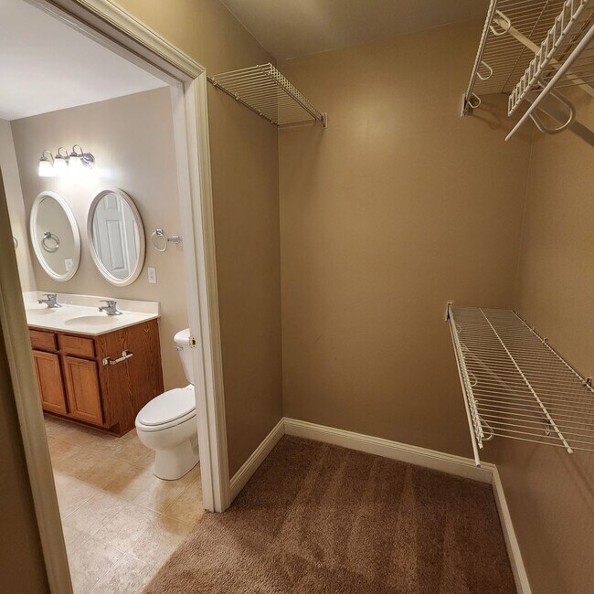 Building Photo - Morehead City Townhouse