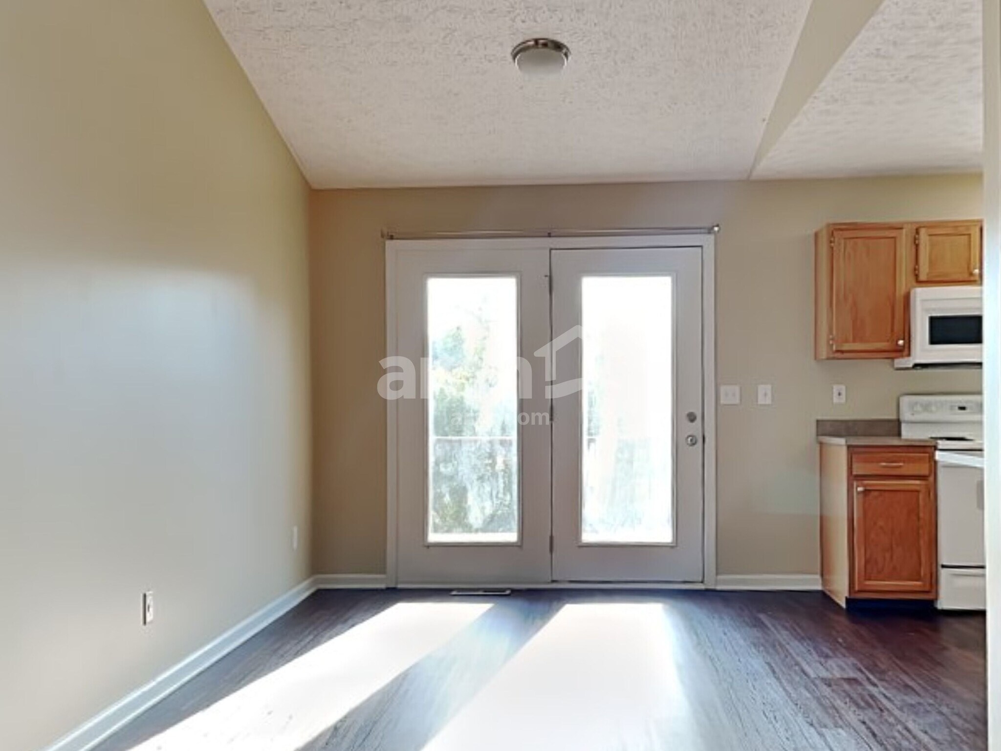 Building Photo - 1106 Brookstone Dr
