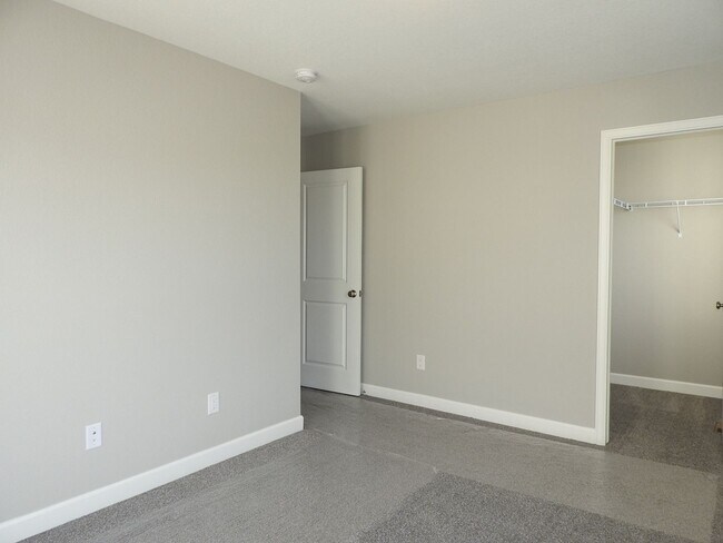 Building Photo - 9320 E 61st Ave