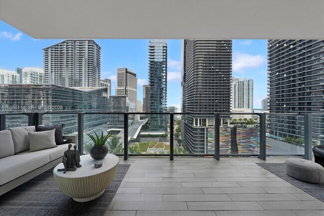 Building Photo - 88 SW 7th St