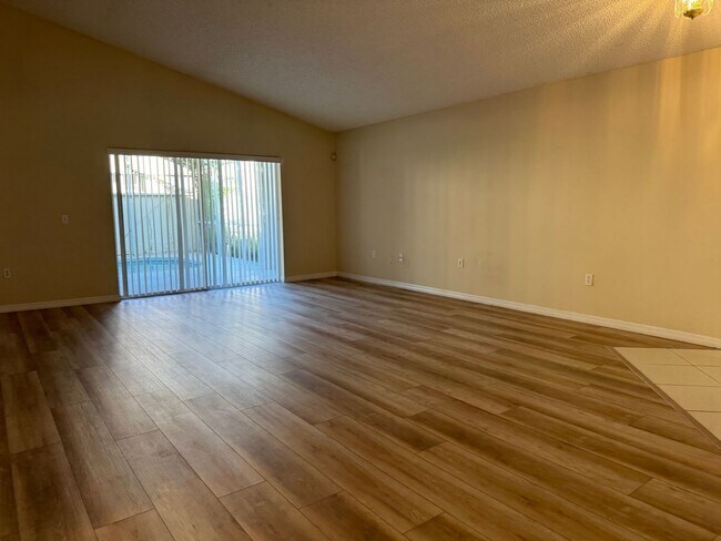 Building Photo - 2510 Hamlet Ln