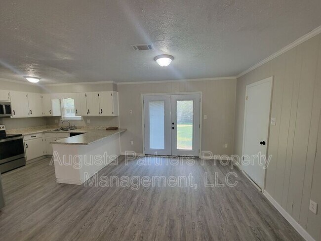 Building Photo - 156 Griswood Dr