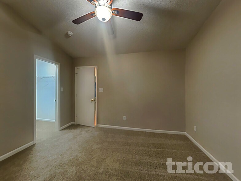 Building Photo - 3325 Alderknoll Ct