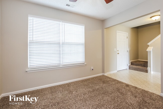 Building Photo - 3613 Edgeview Dr