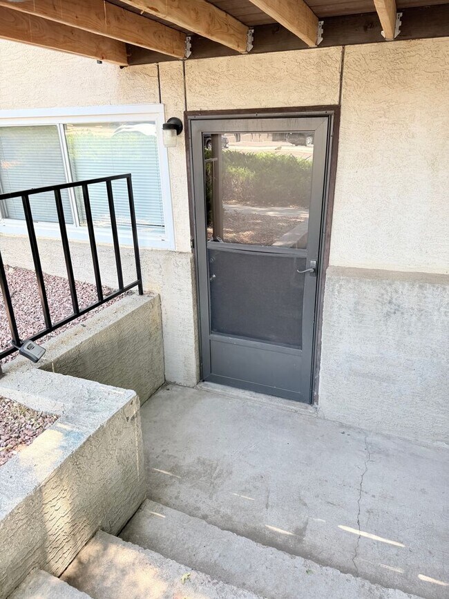 Building Photo - 1805 Eagle View Dr