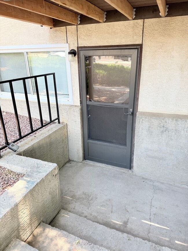 Building Photo - Eagleview Ct-1805