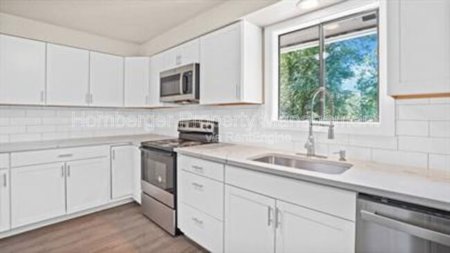 Building Photo - 10420 E Mission Ave