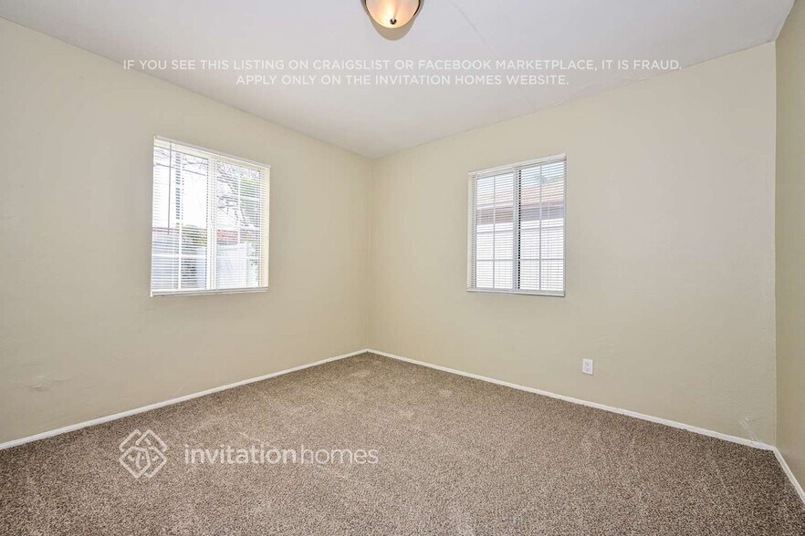 Building Photo - 212 E 185th St