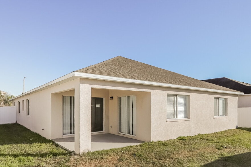 Building Photo - 12620 Longcrest Dr