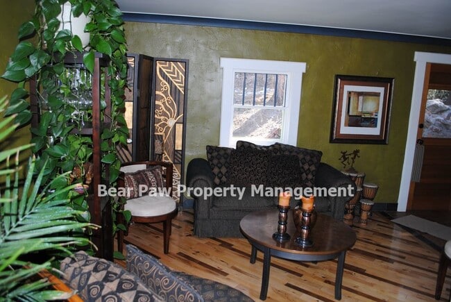 Building Photo - Charming Home in Kittredge!!