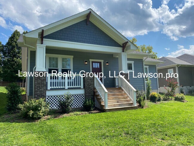 Building Photo - Craftsman Style One Level Living in Southw...