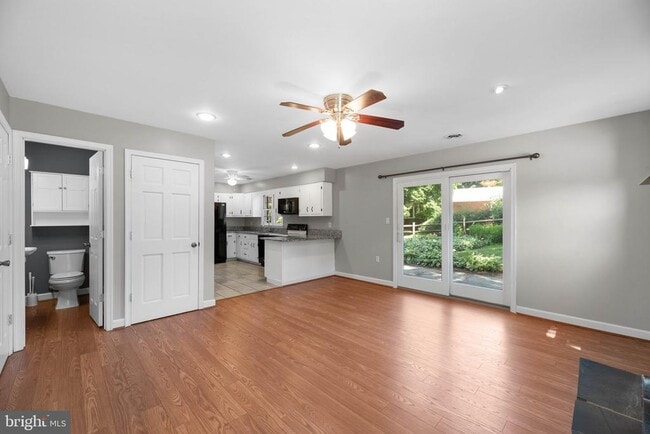 Building Photo - 6505 Panorama Dr