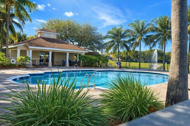 Building Photo - 2494 Centergate Dr