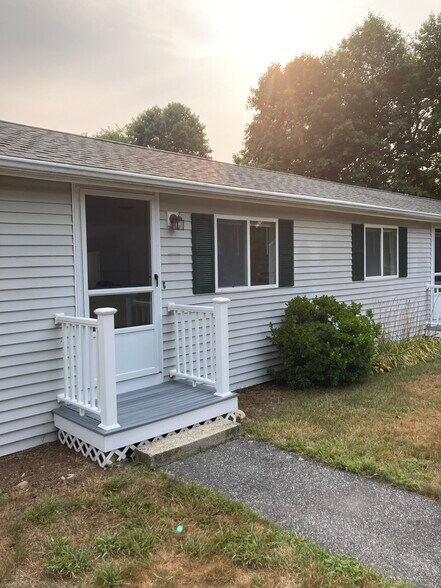 Primary Photo - 8 Regency Dr