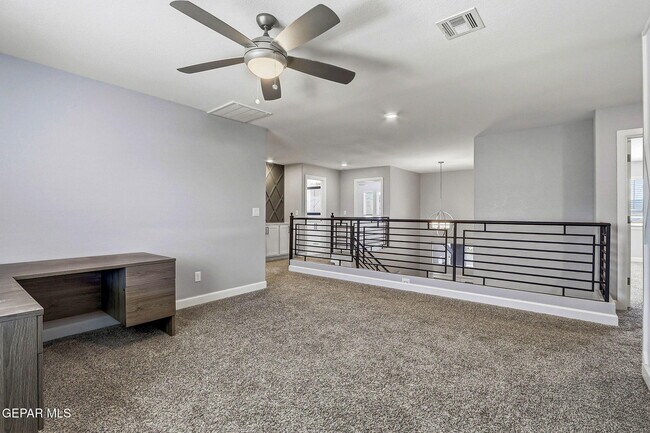 Building Photo - 13082 Oakhampton Ave