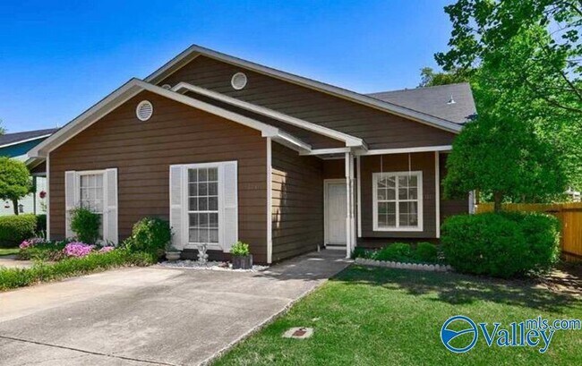 Building Photo - 111 Bentworth Ln