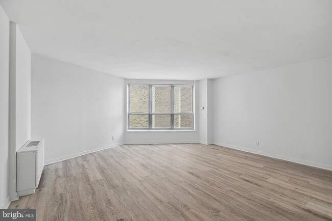 Building Photo - 224 W Rittenhouse Square