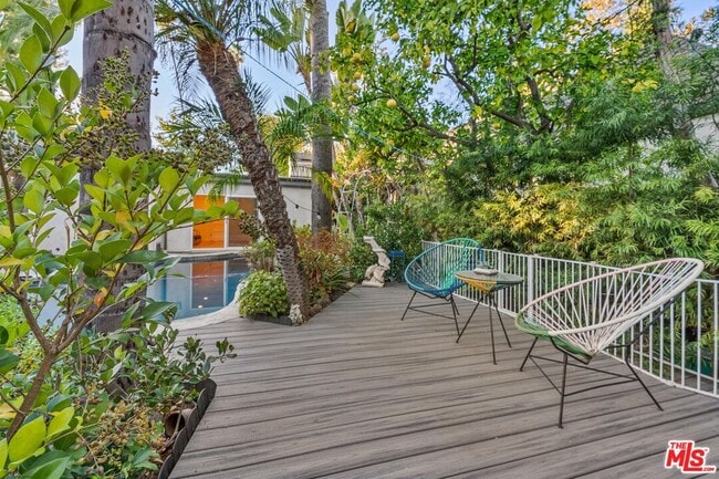 Building Photo - 4136 Greenbush Ave