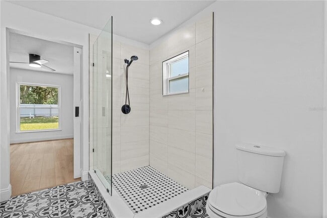 Building Photo - 6232 SW 148th St
