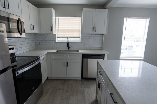 New Cabinets and Quartz - 9711 Linkmeadow Ln