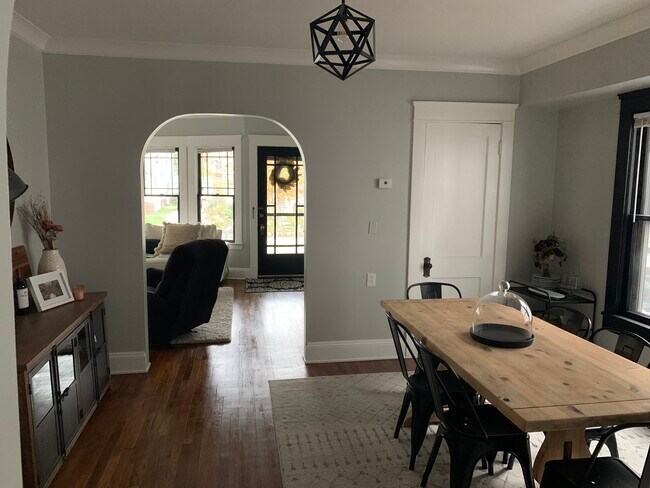 View from kitchen entry into dining room - 1265 Jackson Ave