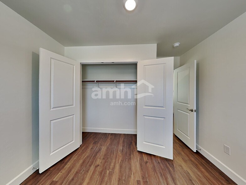 Building Photo - 7483 S Via Bombachas