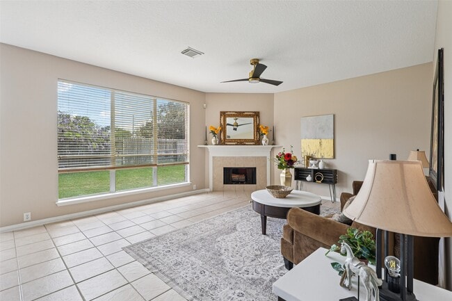 Building Photo - 8002 Cross Trail Dr