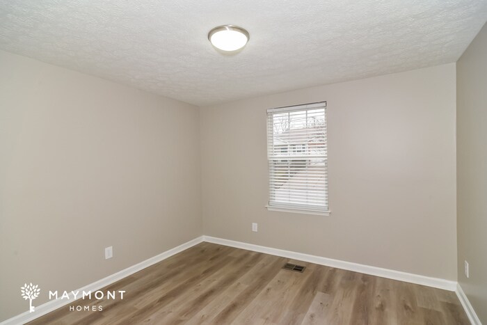 Building Photo - 105 Bradford Cir