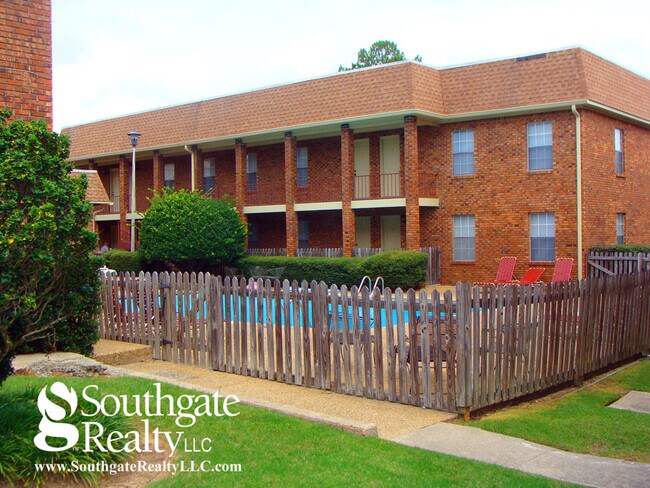 Building Photo - Hardy Manor Apartment Homes
