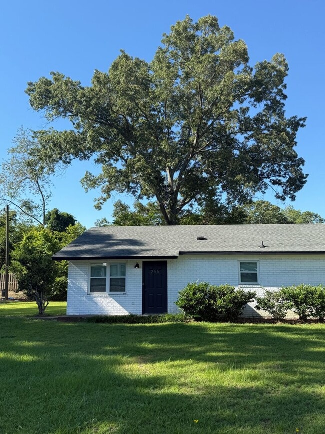 Building Photo - 2 bed/1 bath duplex in Harlem, GA