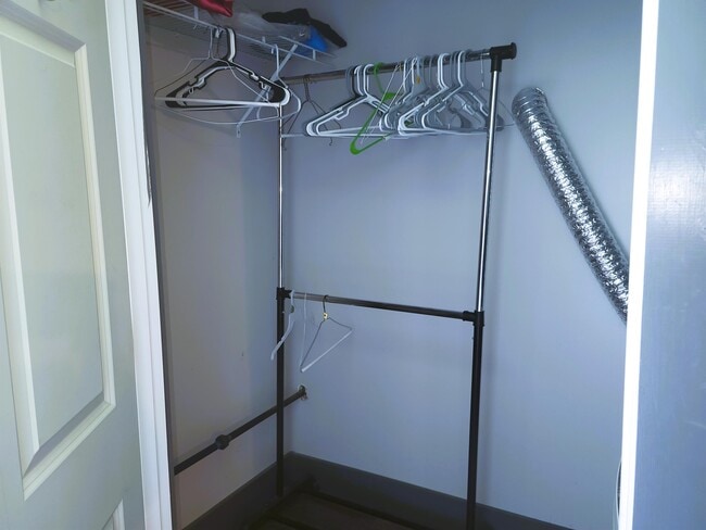 Building Photo - 209 E Main St