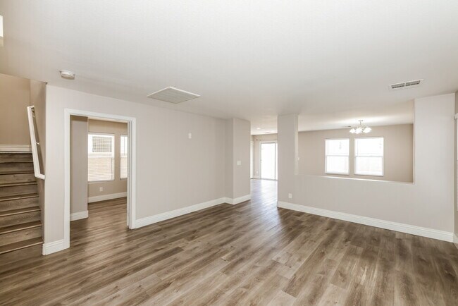 Building Photo - 7450 Easingwold Dr