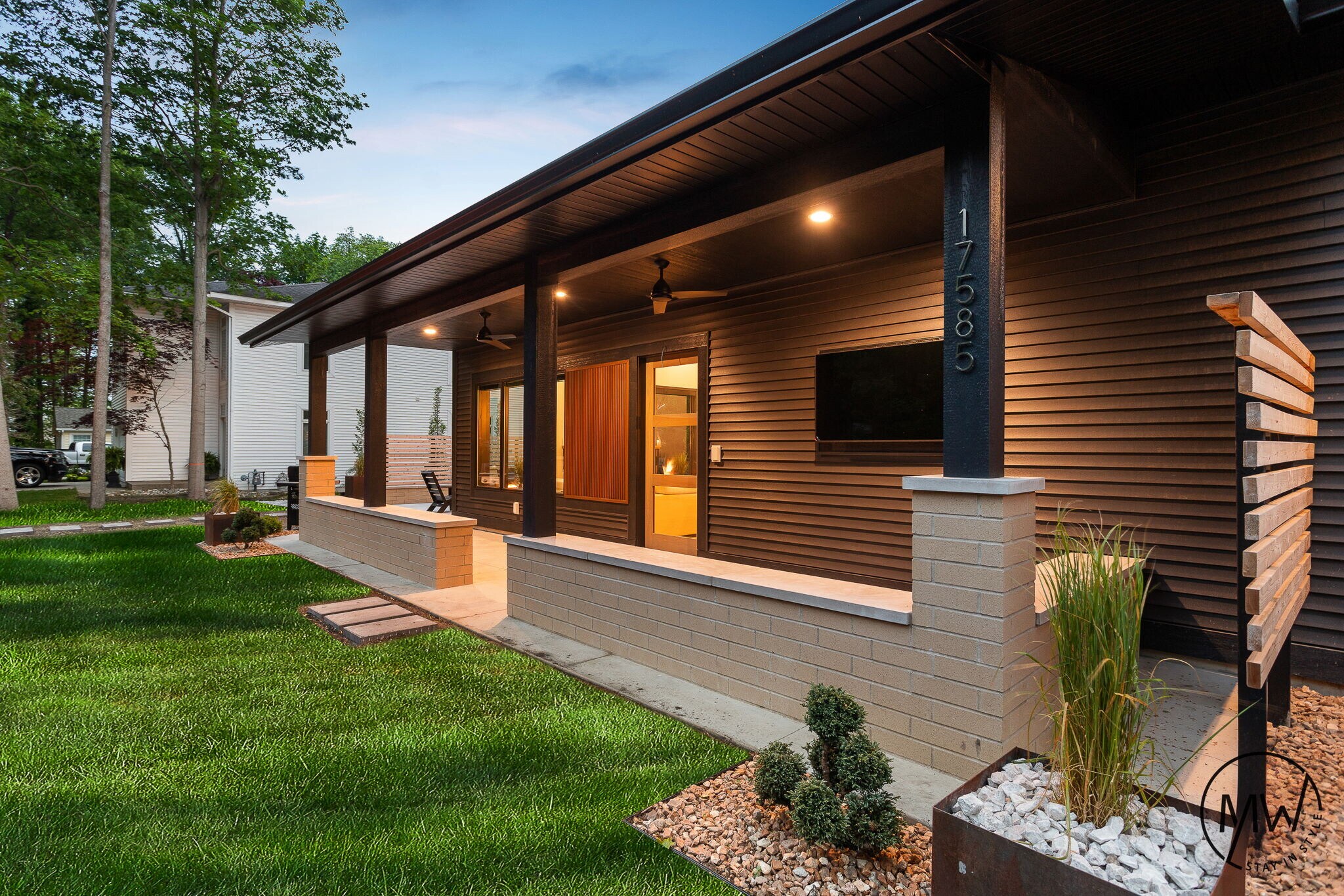 Building Photo - 17585 Mary Ln
