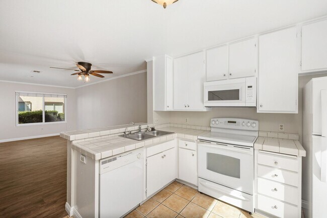 Building Photo - PEAC87