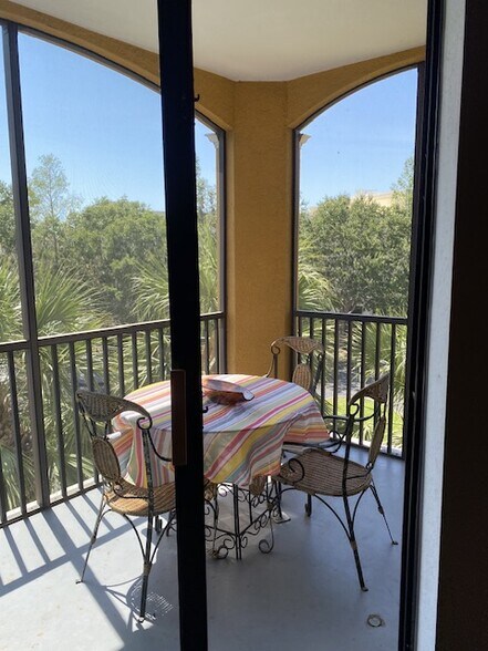 Lanai - 8351 38th Street Cir E