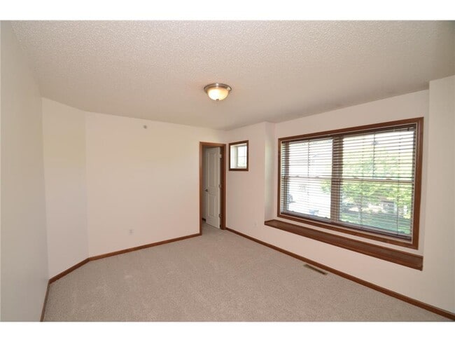 Building Photo - 15661 60th Ave N