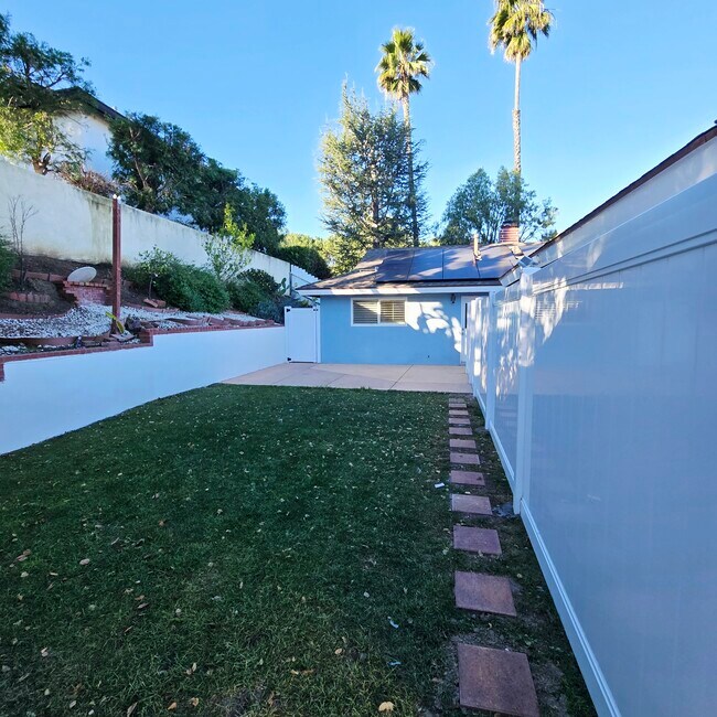 Building Photo - 90 Lupe Ave