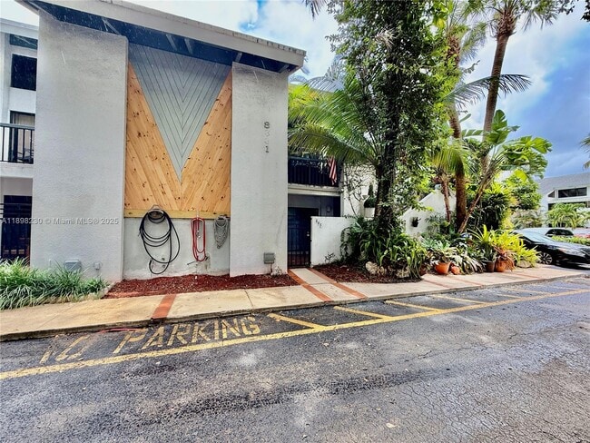 Building Photo - 8331 SW 157th Ave